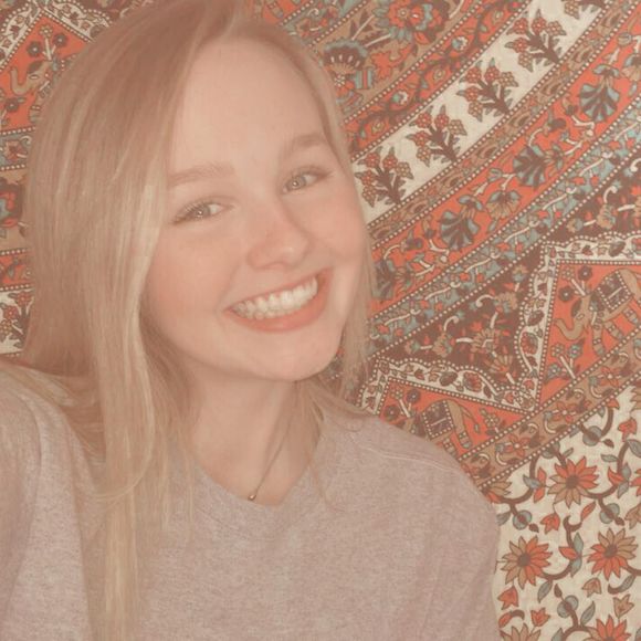 Meet your Posher, Sarah - Picture 1 of 1